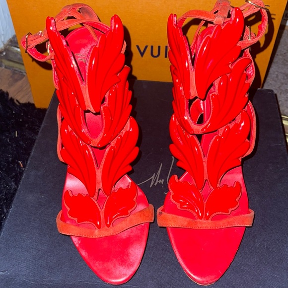 Giuseppe Red Wing Heels - Picture 1 of 6